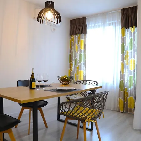 марго Apartment Burgas City